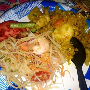 Basil & Co - Hot spicy papaya salad with shrimp & pineapple fried rice with shrimp & chicken - Thai Near Me - Diamond Bar, California