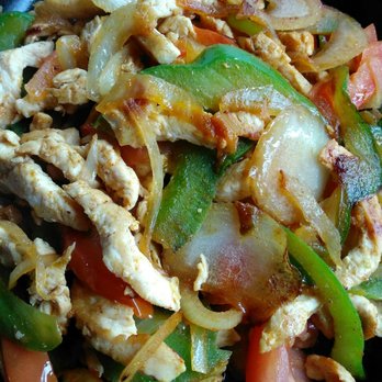 El Mezon - Lunch sized fajitas with stringy grilled chicken. - Mexican Near Me - St Peters, Missouri El Mezon - Lunch sized fajitas with stringy grilled chicken. - Mexican Near Me - St Peters, Missouri