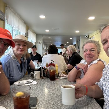 Henrys Diner - Diners Near Me - Burlington, Vermont Henrys Diner - Diners Near Me - Burlington, Vermont