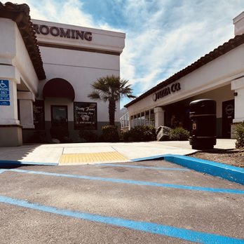 Temecula Pizza Company - Handicap parking and accessible - Pizza Near Me - Temecula, California Temecula Pizza Company - Handicap parking and accessible - Pizza Near Me - Temecula, California