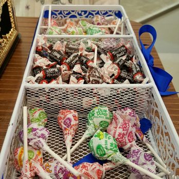 5 Elements Nail - Post pedí waiting area. Snacks! - Waxing Near Me - Vernon Hills, Illinois