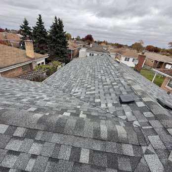 Saltsider Construction - New IKO Duration Roof in Charcoal Grey - Roofing Near Me
