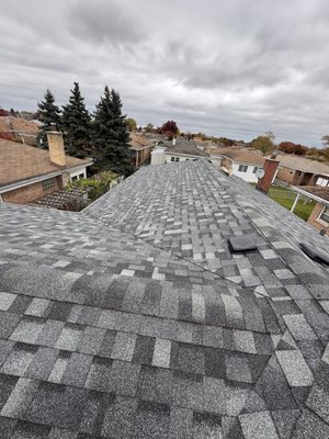 A clean new roof upgrade. - This customers roof was in need to a refresh. They chose IKO Duration in the Charcoal Grey color which really give a clean and neat appearance to this home! A clean new roof upgrade. - This customers roof was in need to a refresh. They chose IKO Duration in the Charcoal Grey color which really give a clean and neat appearance to this home!