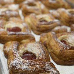 Brulee Bakery - Cream Cheese & Guava Danish