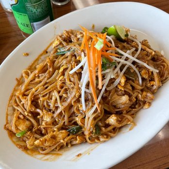 Smiley Thai To Go - Chicken pad Thai medium spice - Thai Near Me - Largo, Florida Smiley Thai To Go - Chicken pad Thai medium spice - Thai Near Me - Largo, Florida