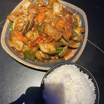 Xinjiang  BBQ - 一盘辣炒花蛤Spicy Clams(1LB) + Rice - Asian Fusion Near Me - San Diego, California