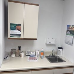 Metropolitan Dermatology - Exam room