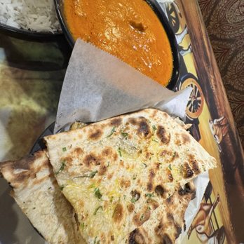 Tandoori Hut - Butter chicken curry and garlic naan which - Indian Near Me - San Diego, California