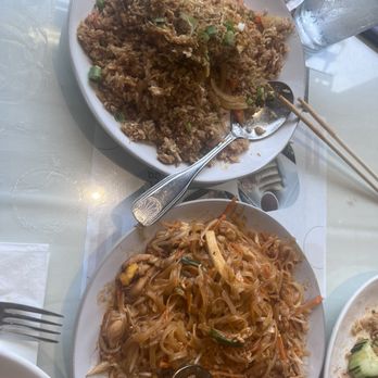 Thai Paradise - Chicken Pad Thai and Crab Fried Rice - Thai Near Me - Monterey Park, California Thai Paradise - Chicken Pad Thai and Crab Fried Rice - Thai Near Me - Monterey Park, California