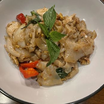 Amazing Thai - Drunken Noodles - Thai Near Me - Princeton, New Jersey Amazing Thai - Drunken Noodles - Thai Near Me - Princeton, New Jersey