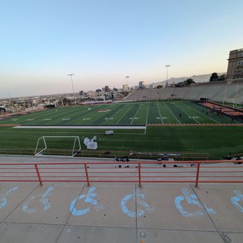 El Paso High School - Middle Schools & High Schools Near Me - El Paso, Texas