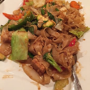 Lemon Grass Thai Kitchen - Pad Se-ew - Thai Near Me - Tampa, Florida Lemon Grass Thai Kitchen - Pad Se-ew - Thai Near Me - Tampa, Florida