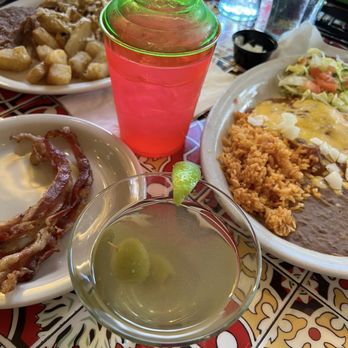 Los Vaqueros Cafe & Grill - Mexican martini - Mexican Near Me - Kyle, Texas