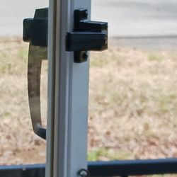 North Georgia Locksmith - Front door storm door handle