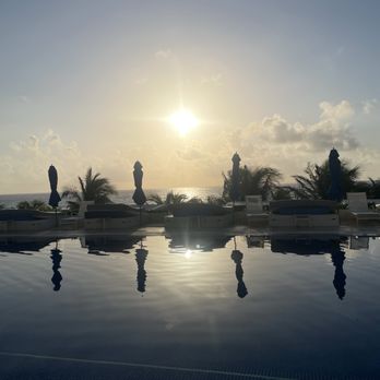 Live Aqua Resort - Pools - Resorts Near Me - Cancún, ROO
