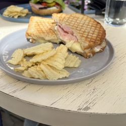 The Wild Oak Cafe - Bad photo, but good sandwich