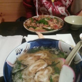 Rolls N Bowls - udon and yakisoba - Sushi Bars Near Me - Chicago, Illinois