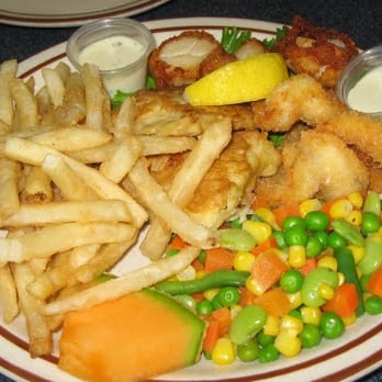 Don's Grill - Seafood Combo - American Near Me - Hilo, Hawaii