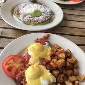 Bea Bea's - Coffee & Tea Near Me - Burbank, California
