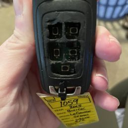 Told by sales rep this was the key he showed us the vehicle in and that the two keys they had were like this when they received the vehicle