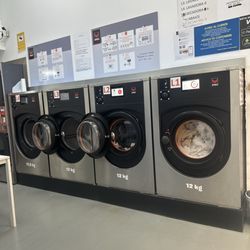 Laundromat - Machines
