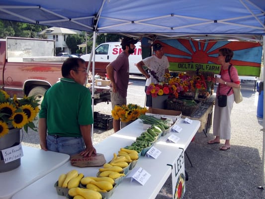 Cooper-Young Community Farmers Market by null
