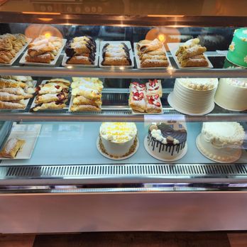 Four Palates Gelato & Bakery - Desert - Bakeries Near Me - Clermont, Florida Four Palates Gelato & Bakery - Desert - Bakeries Near Me - Clermont, Florida
