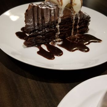 The Park Pub - Chocolate cake with ice cream - Gastropubs Near Me - Vancouver, British Columbia The Park Pub - Chocolate cake with ice cream - Gastropubs Near Me - Vancouver, British Columbia