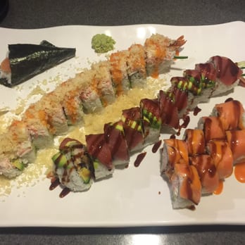 Sushi California - From left to right: - Sushi hand roll  - Double dragon  - NY - Smoked salmon - Sushi Bars Near Me - Toronto, Ontario