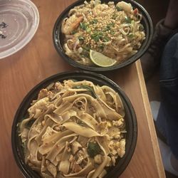 Bangkok Street Food - Bangkok spicy noodle (chicken) and pad Thai (shrimp). SO GOOD!!!