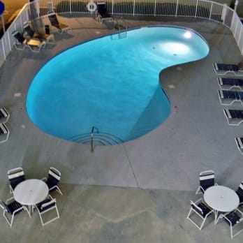 Island Sunrise - Outdoor pool at Island Sunrise complex in downtown Gulf Shores. - Vacation Rentals Near Me - Gulf Shores, Alabama Island Sunrise - Outdoor pool at Island Sunrise complex in downtown Gulf Shores. - Vacation Rentals Near Me - Gulf Shores, Alabama