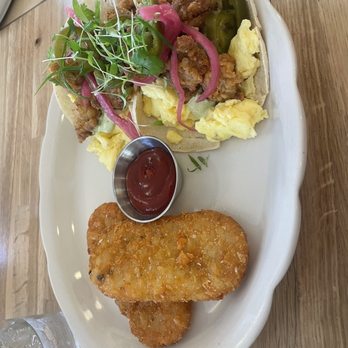 Bunny's Buckets & Bubbles - Breakfast tacos - Chicken Shop Near Me - Baltimore, Maryland
