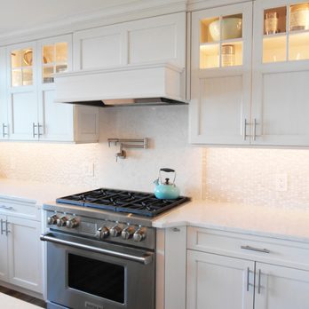 Advanced Cabinetry - a clean kitchen with stainless steel appliances - General Contractors Near Me - Auburn Hills, Michigan Advanced Cabinetry - a clean kitchen with stainless steel appliances - General Contractors Near Me - Auburn Hills, Michigan