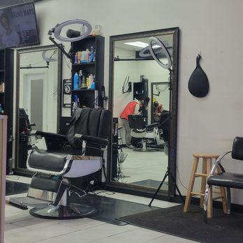 Yankee Barber Shop II - Barbers Near Me - Anchorage, Alaska Yankee Barber Shop II - Barbers Near Me - Anchorage, Alaska