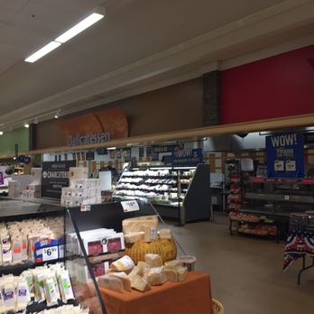 Stop & Shop - Stop&Shop Supermarket of Swampscott -- Swampscott Mall : 450 Paradise Road / Route 1A, Swampscott               Interior - Grocery Near Me - Swampscott, Massachusetts