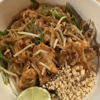Thai Style - Chicken Pad Thai Noodles - Thai Near Me - Carlsbad, California