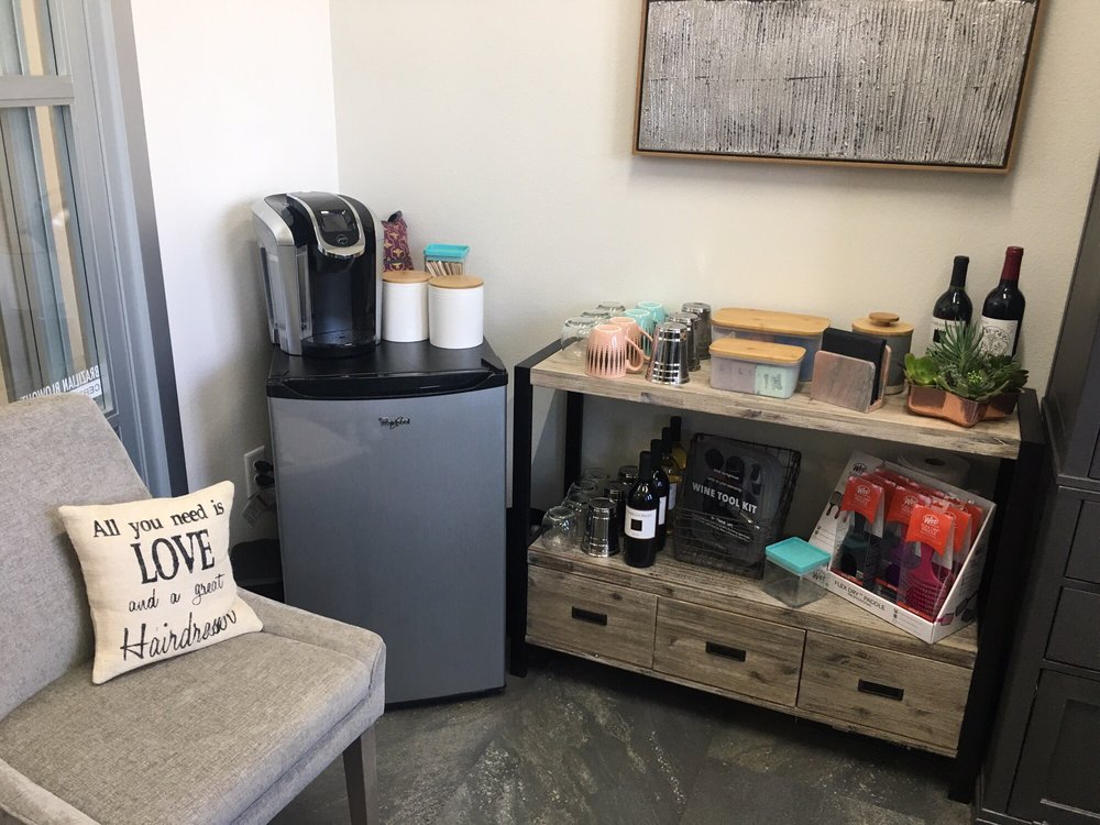 Hairstyling by Courtney Logo