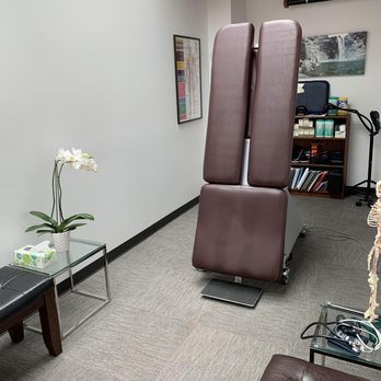 MG Chiropractic - treatment room - Chiropractors Near Me - Seattle, Washington MG Chiropractic - treatment room - Chiropractors Near Me - Seattle, Washington