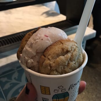 Hello Robin - Chocolate chip and orange sugar cookies with strawberry ice cream - Bakeries Near Me - Seattle, Washington