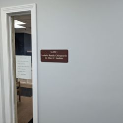 Saulnier Family Chiropractic - Inside entrance