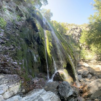 Rose Valley Falls - Upper are side of Lower Rose Valley Falls - Hiking Near Me - Ojai, California Rose Valley Falls - Upper are side of Lower Rose Valley Falls - Hiking Near Me - Ojai, California