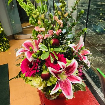 Flowers Plus - Stunning arrangement for my daughter's birthday! Thank you Flowers Plus. - Florists Near Me - Charlotte, North Carolina Flowers Plus - Stunning arrangement for my daughter's birthday! Thank you Flowers Plus. - Florists Near Me - Charlotte, North Carolina