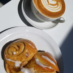 Cinnamon brioche and vanilla latte Cinnamon brioche and vanilla latte