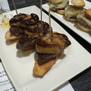 Cerveseria Catalana - Beef Tenderloin with Foie Gras - Spanish Near Me - Barcelona, B