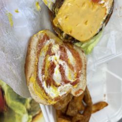 Tannehill Grill - Hamburger with wedge potatoes