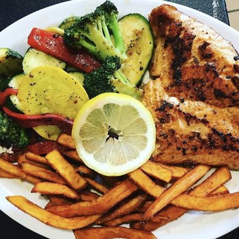 Downtown Grill - Grilled Chicken, Veggies & French Fries. - American Near Me - Paterson, New Jersey
