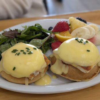 Starving Artist Waffles & Espresso - Halloumi Benedict - Breakfast & Brunch Near Me - Markham, Ontario Starving Artist Waffles & Espresso - Halloumi Benedict - Breakfast & Brunch Near Me - Markham, Ontario