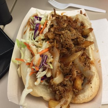 Street Eats DSM - Magoo Q - Food Trucks Near Me
