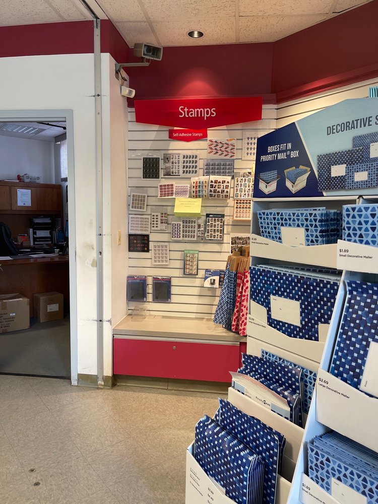 HIGHWOOD POST OFFICE Updated October 2024 130 Highwood Ave