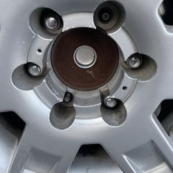 Pacific Auto Center Costa Mesa - 4 bolts?